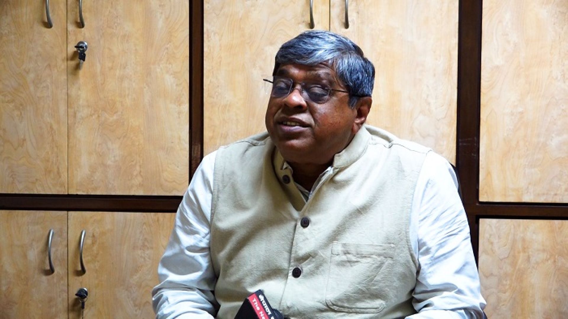 नेपालमा वैदेशिक लगानीः ‘रेड कार्पेट’ छ तर हिँड्ने बाटो छैन